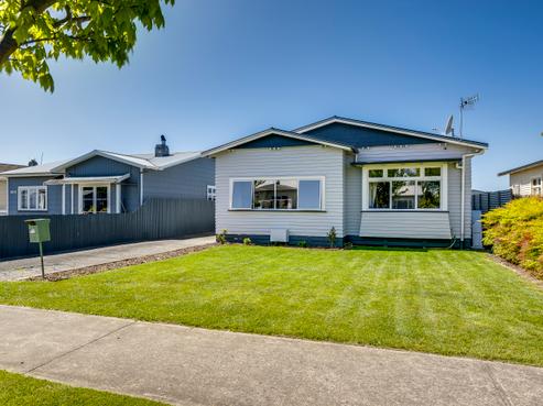 902 Ferguson Street, Akina