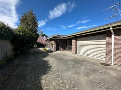 1B Russell Street, Darfield