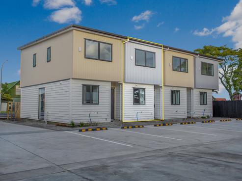 2/103 Botany Road, Botany Downs