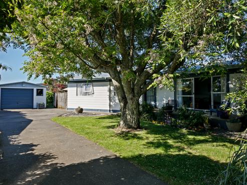 309 Stout Street, Riverdale
