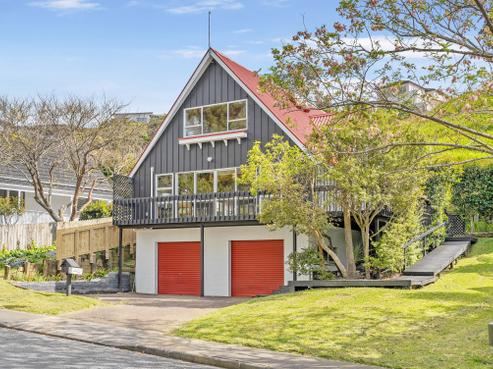 12 Honeysuckle Lane, Mairangi Bay
