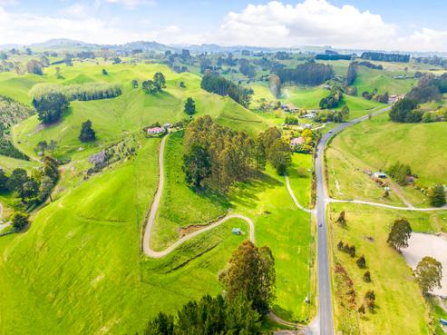 212 Whangamata Road, Kinloch