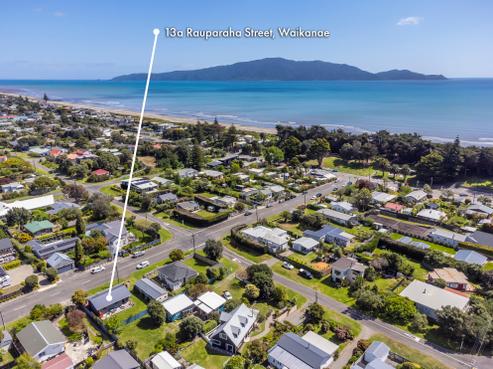 13A Rauparaha Street, Waikanae Beach