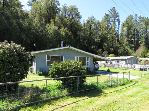 1942 State Highway 65, Lewis Pass