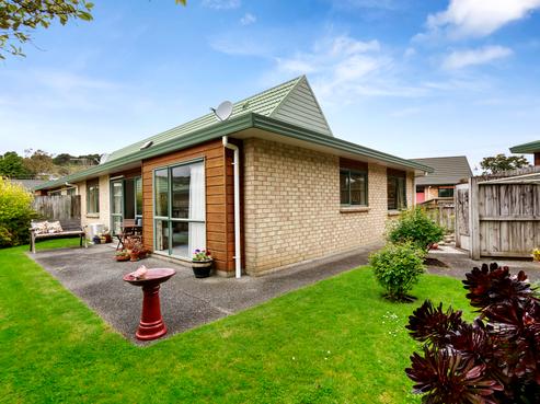 67/42 Main Road, Tawa