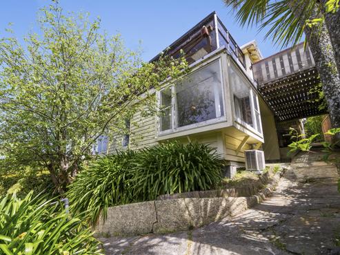 2 Eden Street, Island Bay