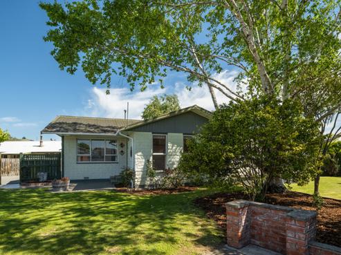 19A Newbourne Crescent, Redwoodtown