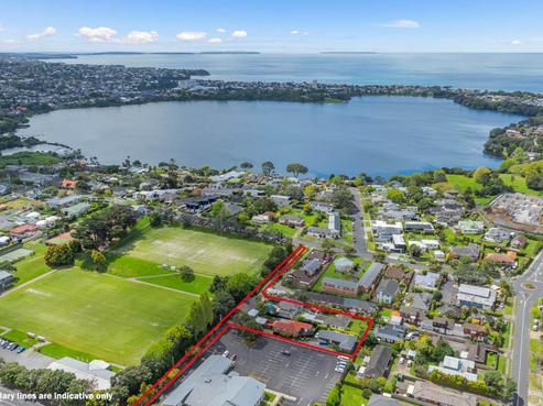 36 Lake Pupuke Drive, Takapuna
