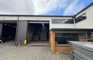 412M² HIGH STUD INDUSTRIAL PREMISES
