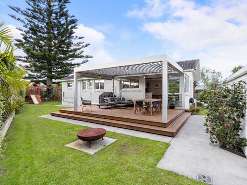 2 Hatton Road, Orewa