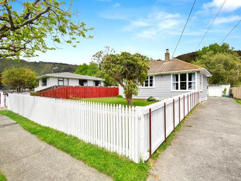 98 Strand Crescent, Naenae