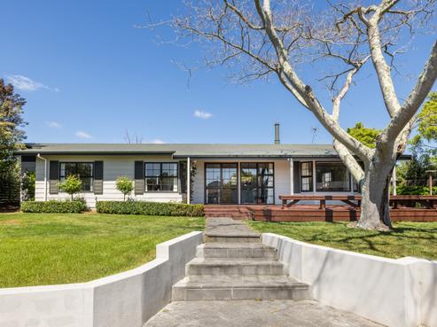 10 Pomeroy Place, Havelock North