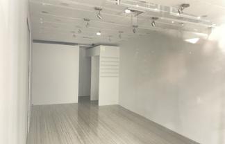 Small shop at competitive rates in CBD