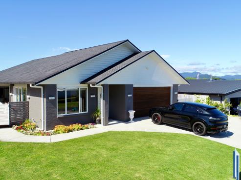 8 Topping Place, Whitianga
