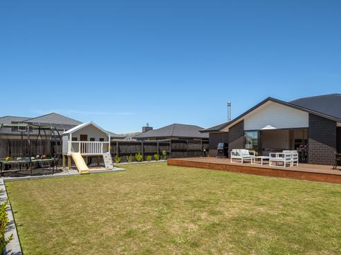 9 Harvard Road, Burleigh