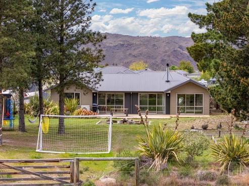 63 Larch Crescent, Alexandra