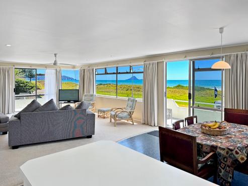 86 Ocean Road, Ohope
