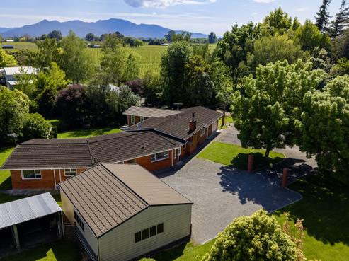 48 Old Renwick Road, Springlands