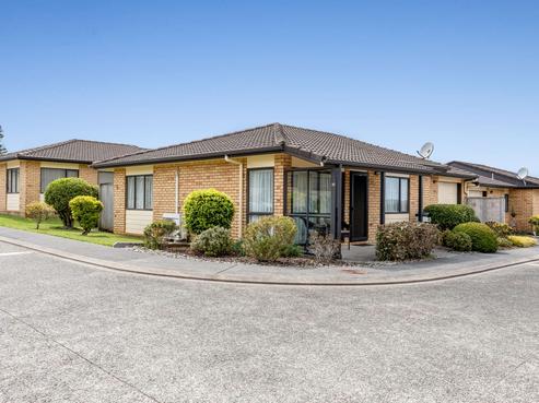 25/197 Royal Road, Massey