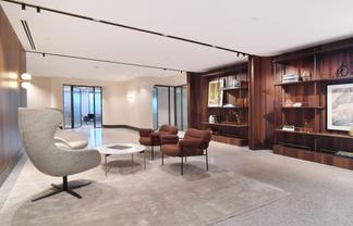 Prestigious Harbour-View Offices: Flexible Suites for 6-40 Workstations