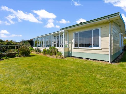 63 Bay View Road, Clifton