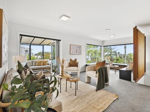 2/18 Merani Street, Narrow Neck