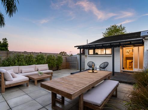 1 Titiwai Place, Birkenhead