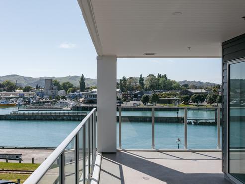 207/4 Reads Quay, Gisborne