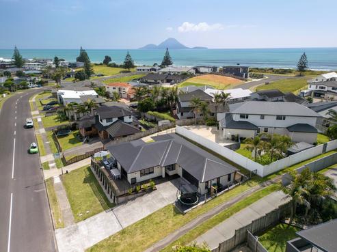 26 Ocean View Road, Coastlands