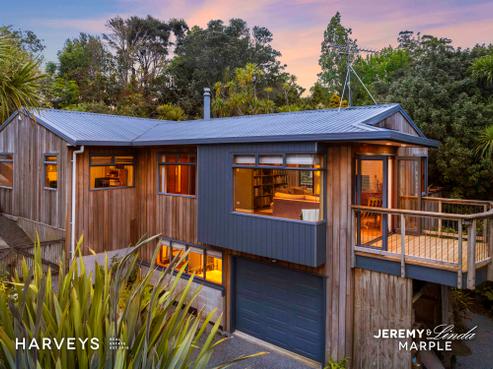 17 West Lynn Road, Titirangi