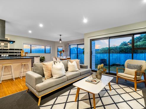 77 John Burke Drive, Aotea