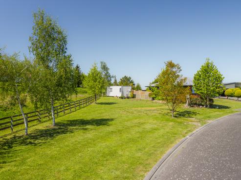 8 Parkland Drive, Waipawa
