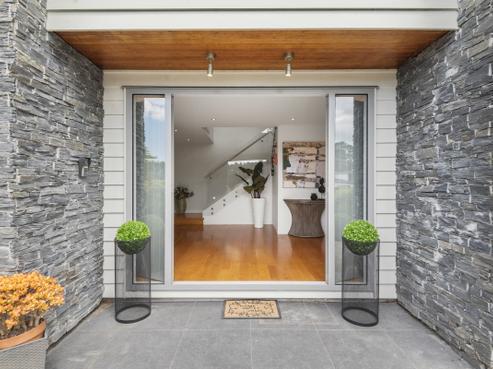 21 Golden Morning Drive, Albany Heights