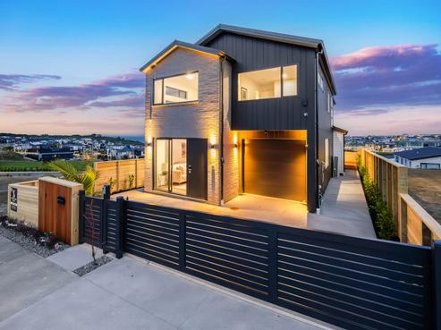 7 Pakirikiri Street, Long Bay