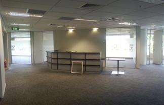 Ideal Large-Scale Office Space