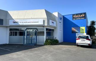 Versatile Unit with Great Exposure