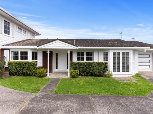 2/18 Tennyson Avenue, Takapuna