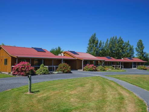 100 School Road South, Mosgiel