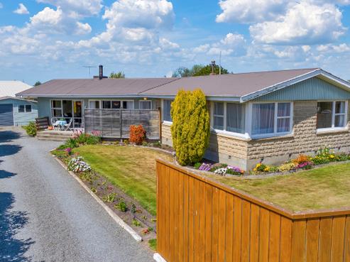 6 Morris Road, Amberley