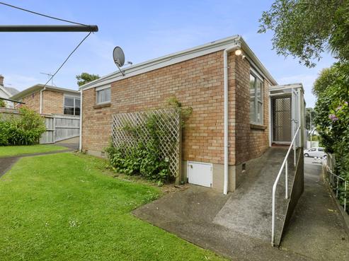 410B Devon Street East, Strandon
