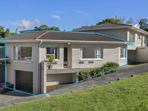 2/92 Lake Road, Northcote