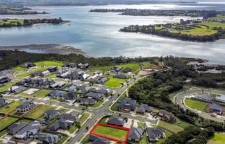 18 Dame Nganeko Drive, Glenbrook