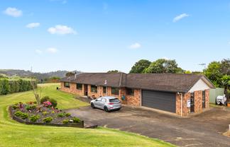 402D Awhitu Central Road, Waiuku