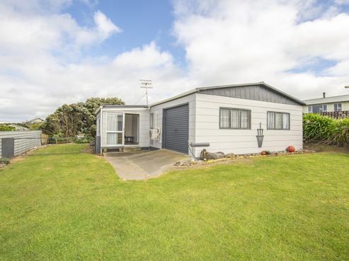 7 Waiinu Beach Road, Waitotara