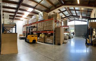Premium 727m2 Warehouse/Showroom in Affluent Area