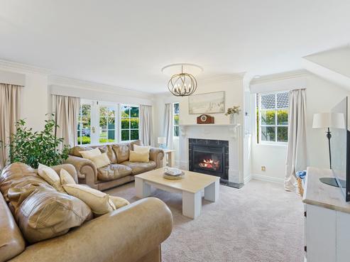 10 Nimmo Avenue West, Waikanae