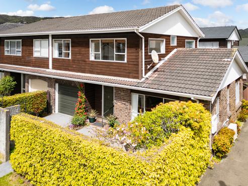 1/23 Reading Street, Karori