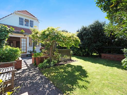 9 Falkirk Avenue, Seatoun