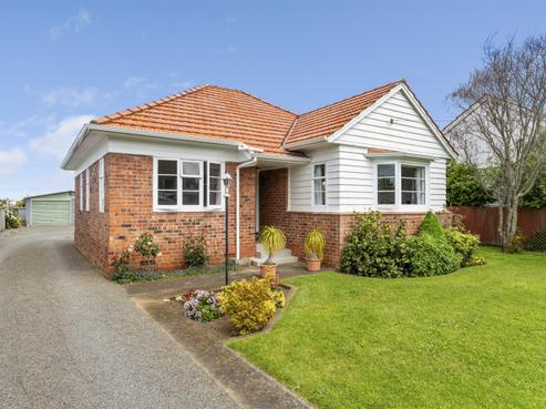 143 Grey Street, Springvale