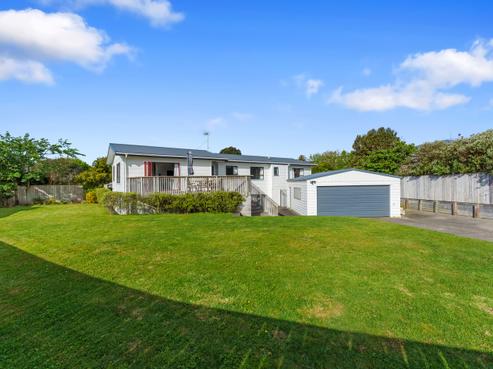 2 Makora Road, Otaihanga